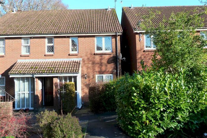 1 Bedroom Flat To Rent In Arragon Court, Waterlooville, PO7