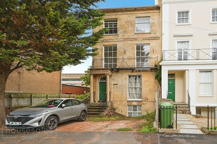 2 Bedroom Flat For Sale In Grosvenor Street, Cheltenham, GL52