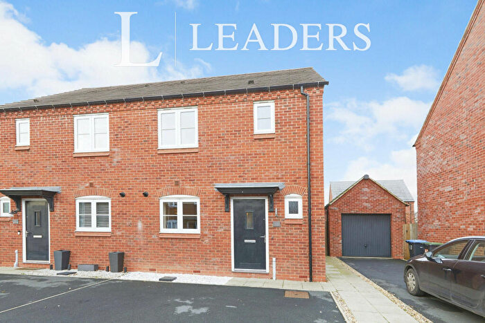 3 Bedroom Semi-Detached House To Rent In Sycamore Way, DE6