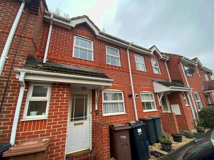 2 Bedroom Property To Rent In Tristram Close, Chandler's Ford, Eastleigh, SO53