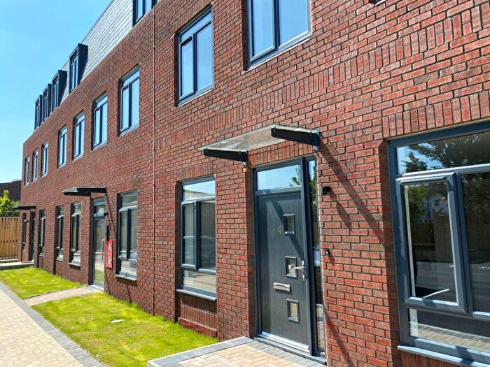 1 Bedroom Flat To Rent In Westminster House, Fleet Road, GU51