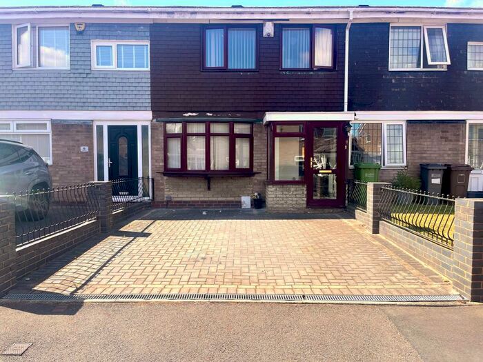 3 Bedroom Terraced House To Rent In Aspen Drive, Birmingham, B37