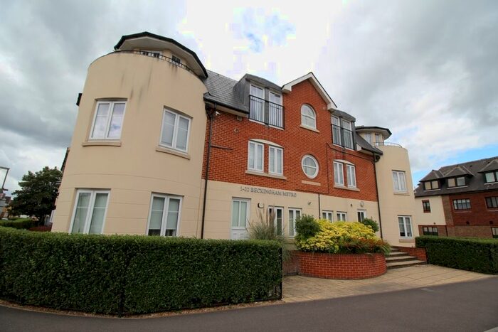 2 Bedroom Flat To Rent In Beckingham Metro Station Road, Egham, Surrey TW20