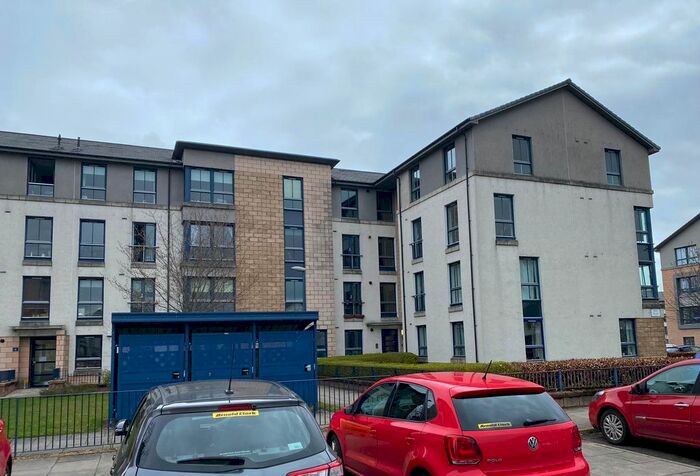 2 Bedroom Flat To Rent In Ritz Place, Oatlands, Glasgow, G5