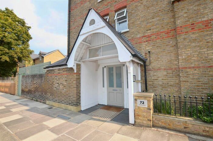 Studio To Rent In Stanley Road, Teddington, TW11