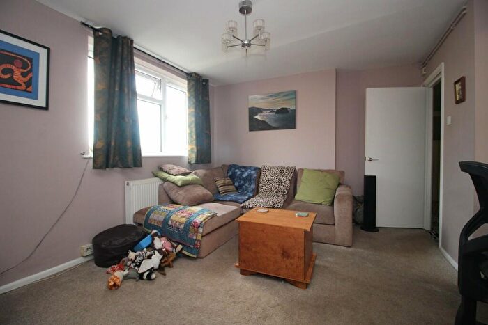 1 Bedroom Apartment To Rent In Woodhouse Road, BA2