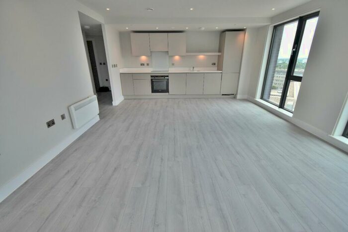 2 Bedroom Apartment To Rent In Apartment Th Floor, St Martin&#s Place, Birmingham, B15