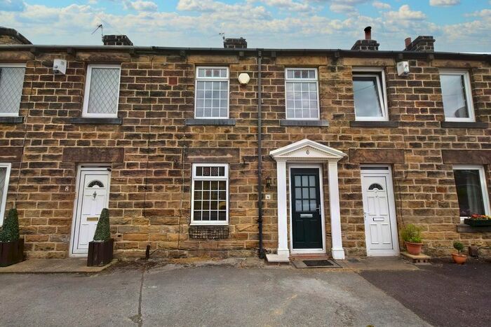 2 Bedroom Cottage To Rent In Cawthorne Road, Barugh Green, Barnsley, S75