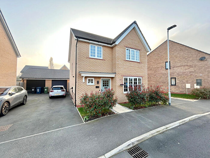 4 Bedroom Detached House For Sale In Brimstone Avenue, Little Paxton, PE19