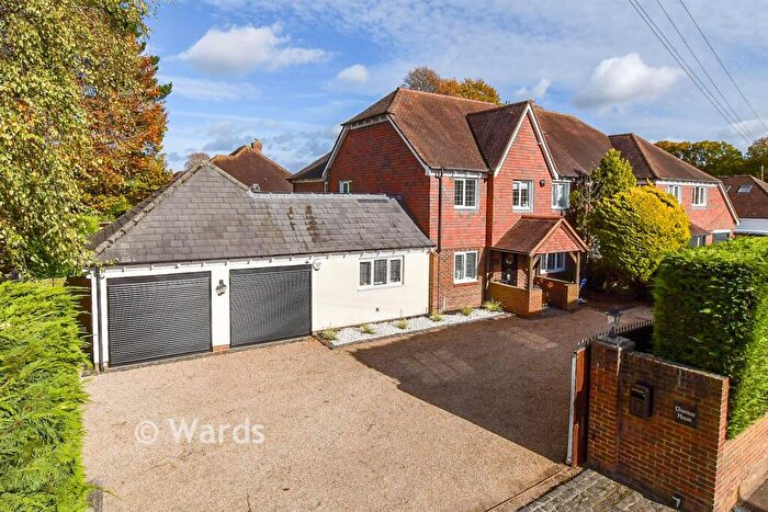 5 Bedroom Detached House For Sale In Lenham Road, Kingswood, Maidstone, Kent, ME17