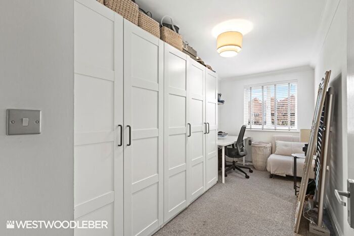 2 Bedroom Flat To Rent In Dixons Court, Crane Mead, Ware, SG12