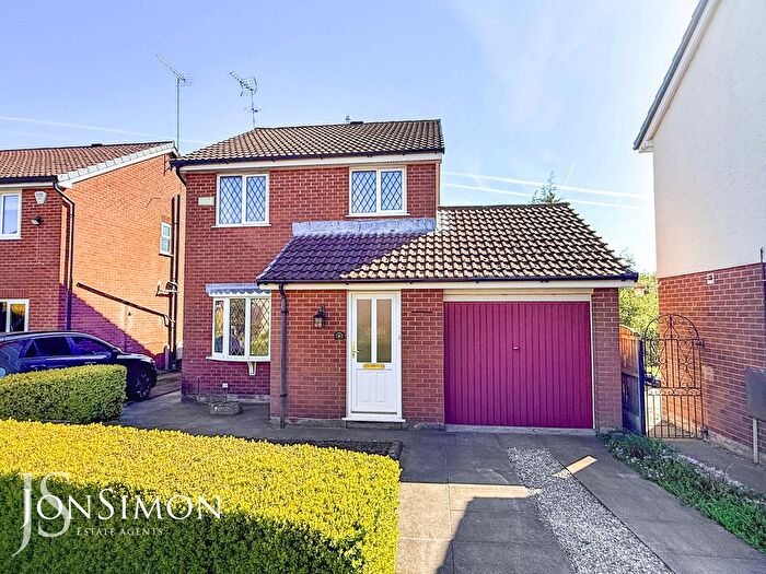 3 Bedroom Detached House For Sale In Lilburn Close, Ramsbottom, Bury, BL0