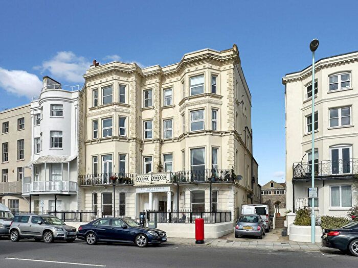 2 Bedroom Apartment For Sale In Marine Parade, Worthing, BN11