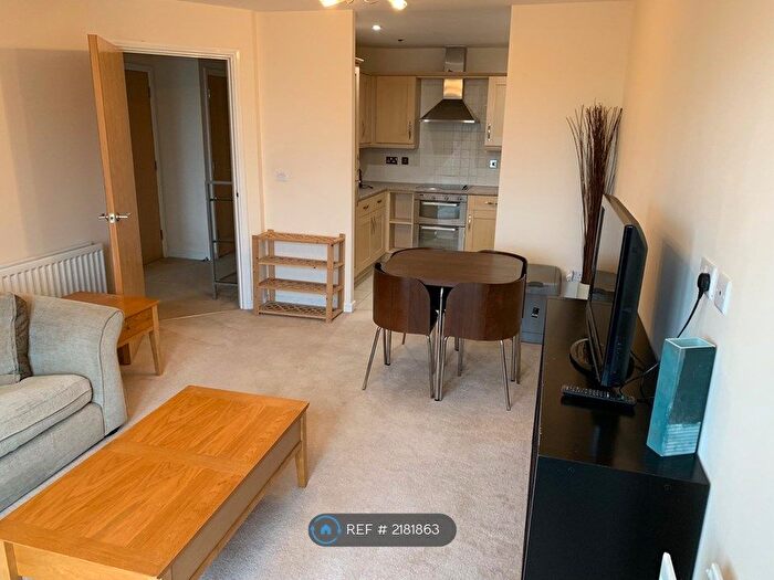 1 Bedroom Flat To Rent In Hatfield, Hatfield, AL10