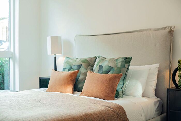 1 Bedroom Flat For Sale In Percival House, Knights Quarter, Winchester, SO22