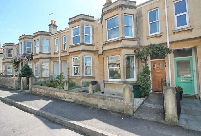 3 Bedroom House To Rent In Tennyson Road, BA1