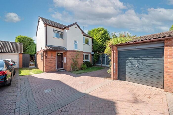3 Bedroom Detached House For Sale In Norbury Grove, Solihull, B92
