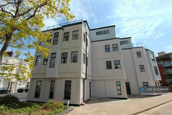 2 Bedroom Flat To Rent In Oxford Heights, Southampton, SO14