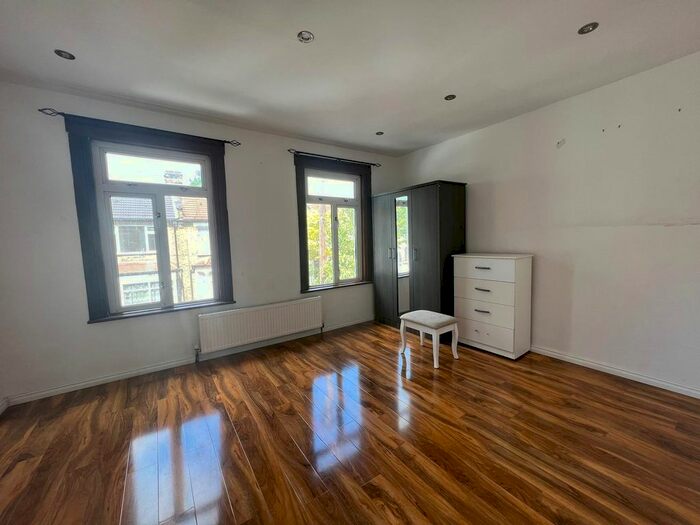 5 Bedroom Terraced House To Rent In Stirling Road, Plaistow, E13