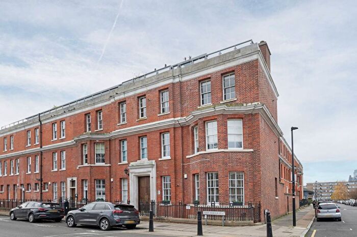 2 Bedroom Flat For Sale In Whittington Apartments, East Arbour Street, Stepney, London, E1