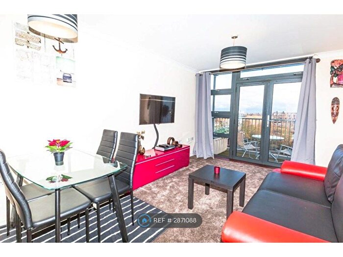 1 Bedroom Flat To Rent In Twelvetree Crescent, London, E3