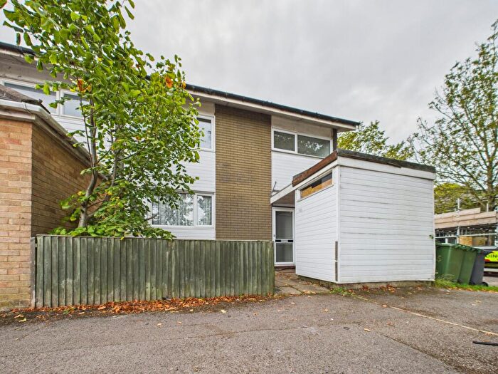 3 Bedroom End Of Terrace House To Rent In Millard Close, Oakridge, Basingstoke, RG21