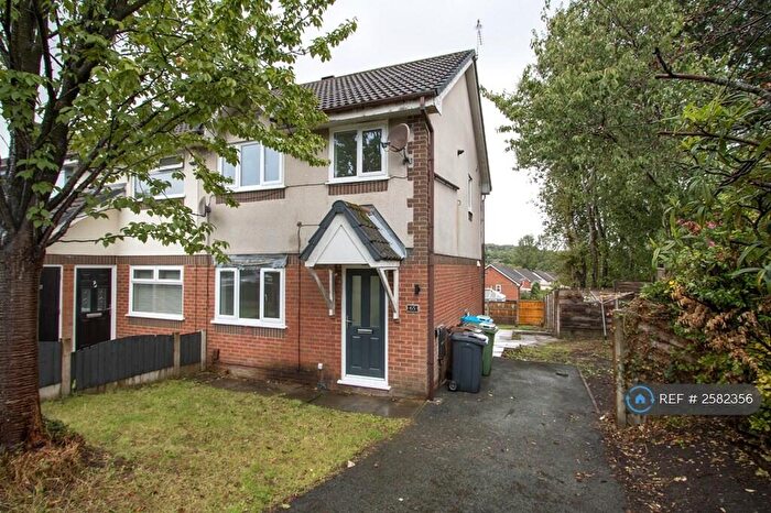 3 Bedroom End Of Terrace House To Rent In Wildmoor Avenue, Oldham, OL4
