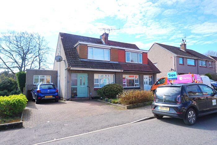 3 Bedroom Semi-detached House For Sale In St. James's Gardens, Penicuik, EH26