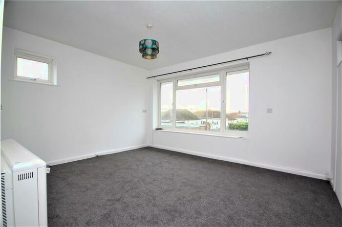 1 Bedroom Apartment To Rent In South Street, Lancing, West Sussex, BN15