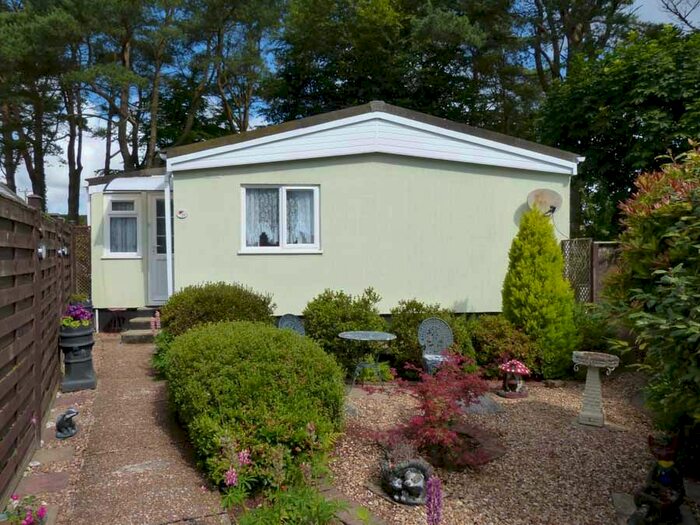 2 Bedroom Park Home For Sale In Croft Farm Park, Luxulyan, PL30