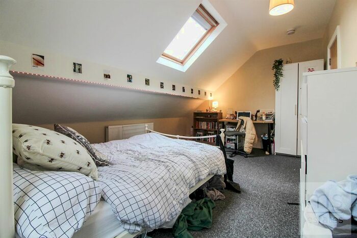 6 Bedroom Semi-Detached House To Rent In Kimbolton Avenue, Lenton, Nottingham, NG7