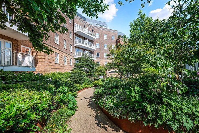 1 Bedroom Flat For Sale In Eden Place, Station Road East, Oxted, RH8