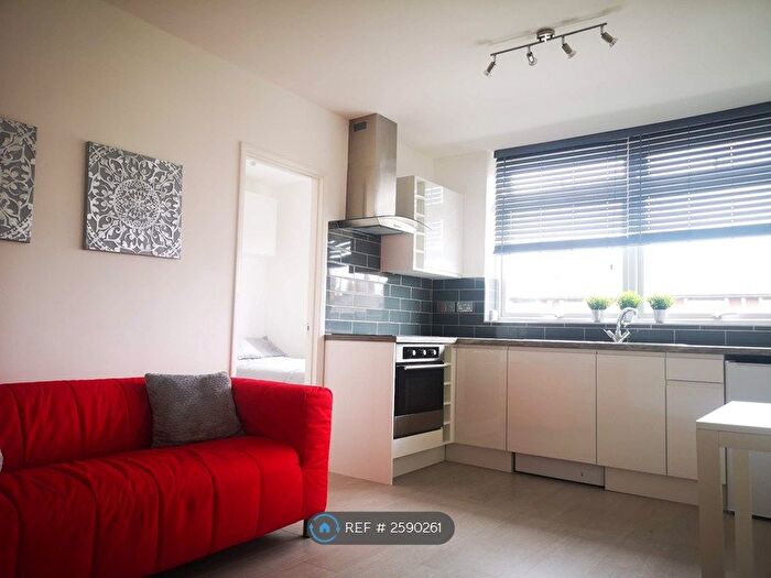 1 Bedroom Flat To Rent In Hamilton Road, Reading, RG1