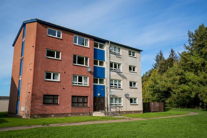 2 Bedroom Flat For Sale In Bute Drive, Perth, PH1