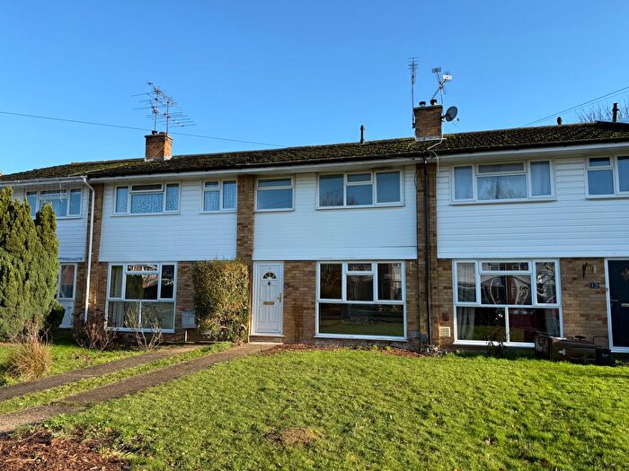 3 Bedroom Terraced House To Rent In Reynards Close, Winnersh, RG41