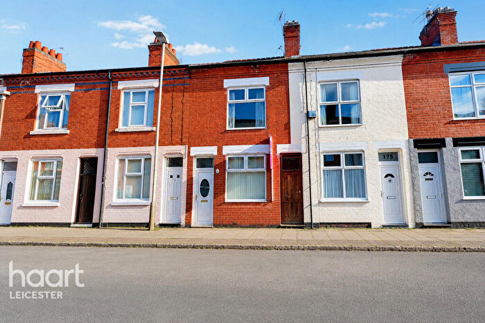 3 Bedroom Terraced House For Sale In Tudor Road, Leicester, LE3