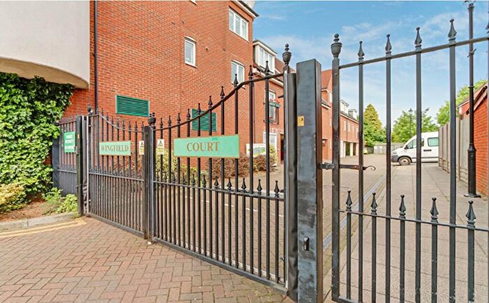 2 Bedroom Apartment To Rent In Wingfield Court, Banstead, SM7