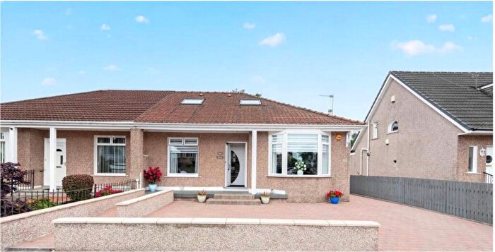4 Bedroom Semi-detached Bungalow For Sale In Kings Park Avenue, Rutherglen, Glasgow, G73