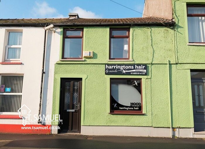 1 Bedroom Property For Sale In Harris Street, Hirwaun, Aberdare, CF44