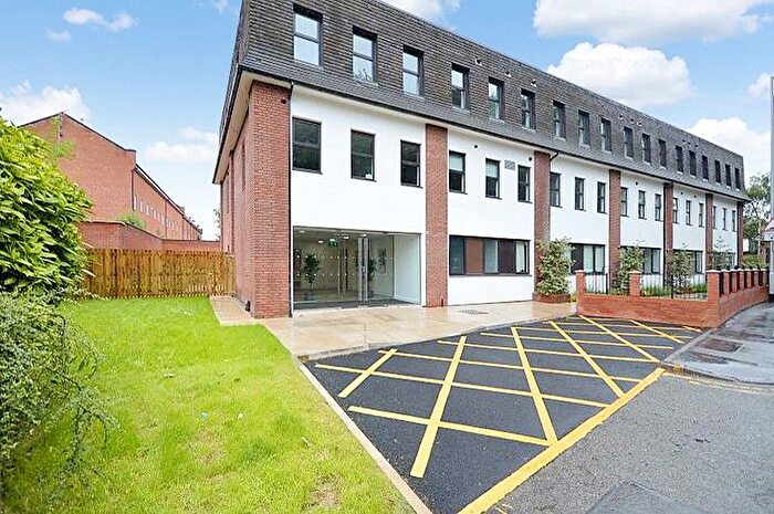1 Bedroom Flat To Rent In Electra House, Cheadle, SK8