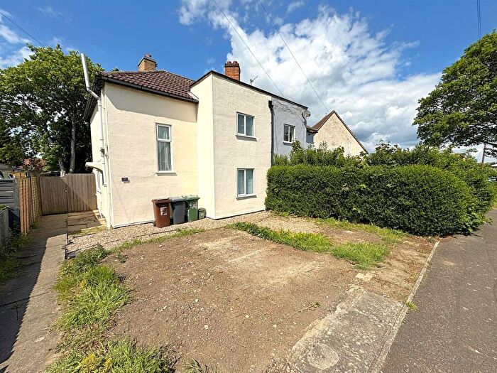 3 Bedroom Semi-Detached House For Sale In Pen Green Lane, Corby, NN17