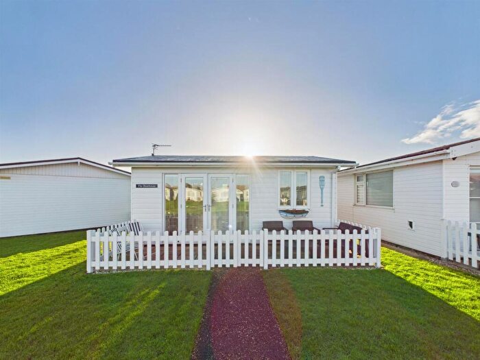 2 Bedroom Park Home For Sale In Seaholme Road, Mablethorpe, LN12