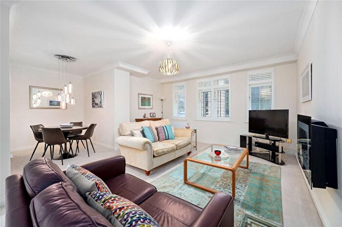 2 Bedroom Flat For Sale In Pemberton Row, London, EC4A