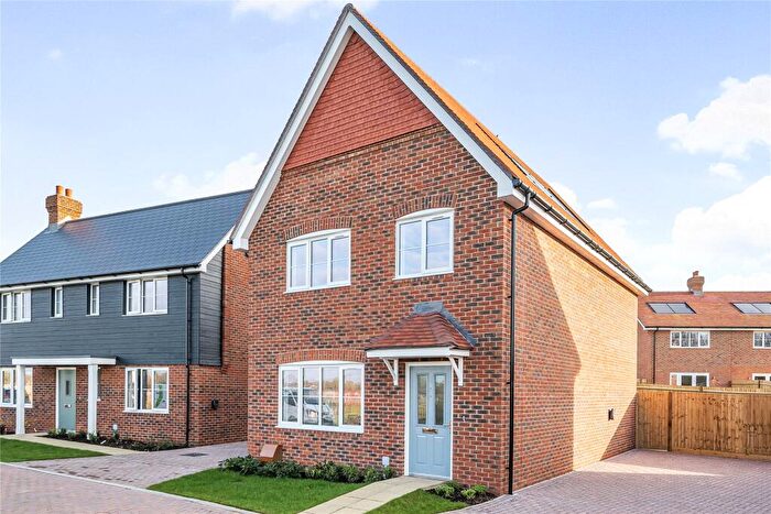 4 Bedroom Detached House For Sale In Loxwood Fields, Loxwood Road, Alfold, Cranleigh, Surrey, GU6