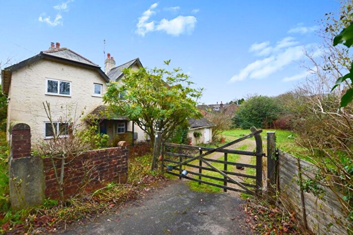 4 Bedroom Detached House For Sale In Lymington Bottom, Four Marks, Alton, GU34
