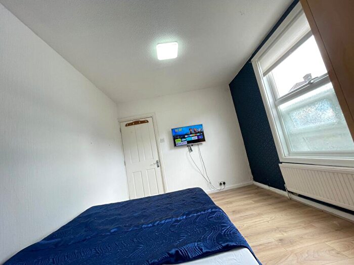 4 Bedroom Terraced House To Rent In Fortescue Road, Edgware, HA8