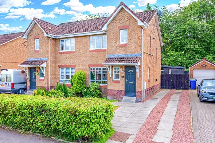 3 Bedroom Semi-Detached House For Sale In Loaninghill Road, Uphall, EH52