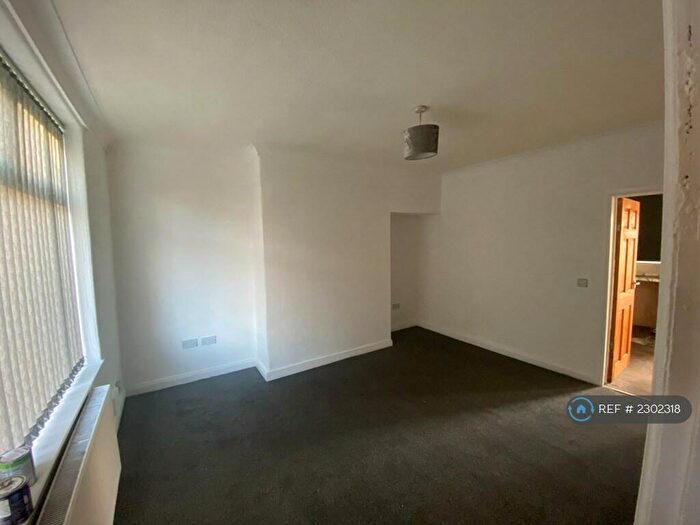 3 Bedroom Terraced House To Rent In Tennyson Road, Middleton, M24