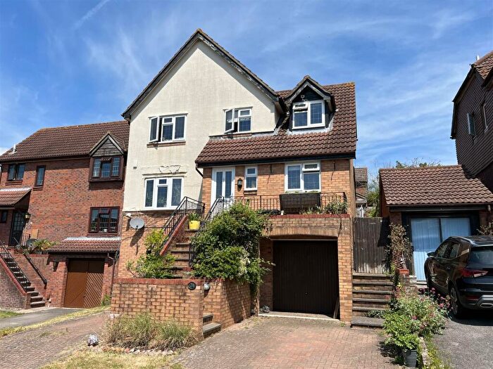 4 Bedroom House To Rent In Goldthorpe Gardens, Lower Earley, Reading, Berkshire, RG6