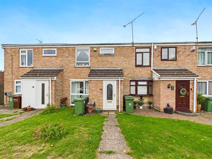 3 Bedroom Terraced House For Sale In Amberley Close, Worcester, Worcestershire, WR4